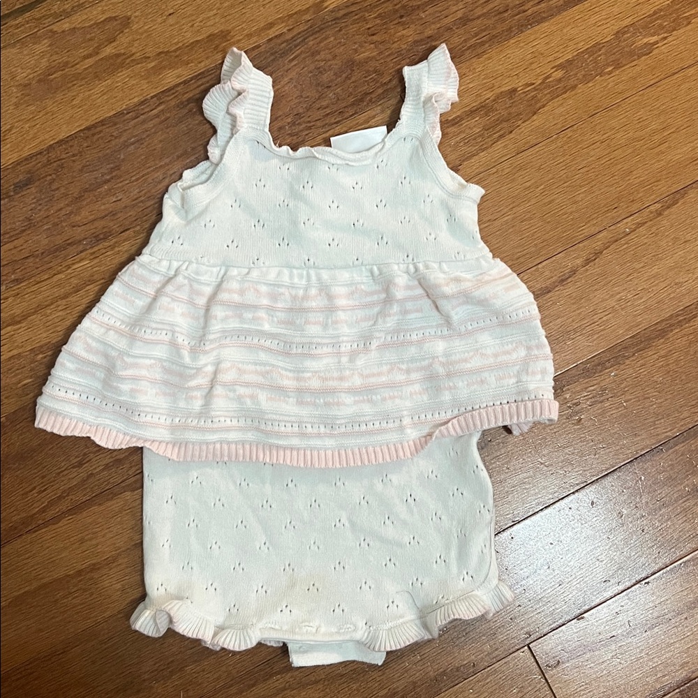 Adorable Ruffled Baby Outfit in White and Pink